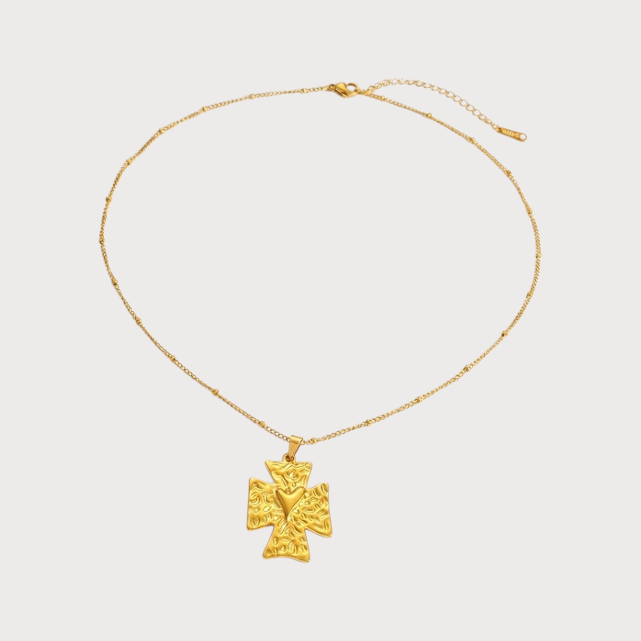 Collier croix martelée au cœur en acier inoxydable doré | Bloom × Blaze
