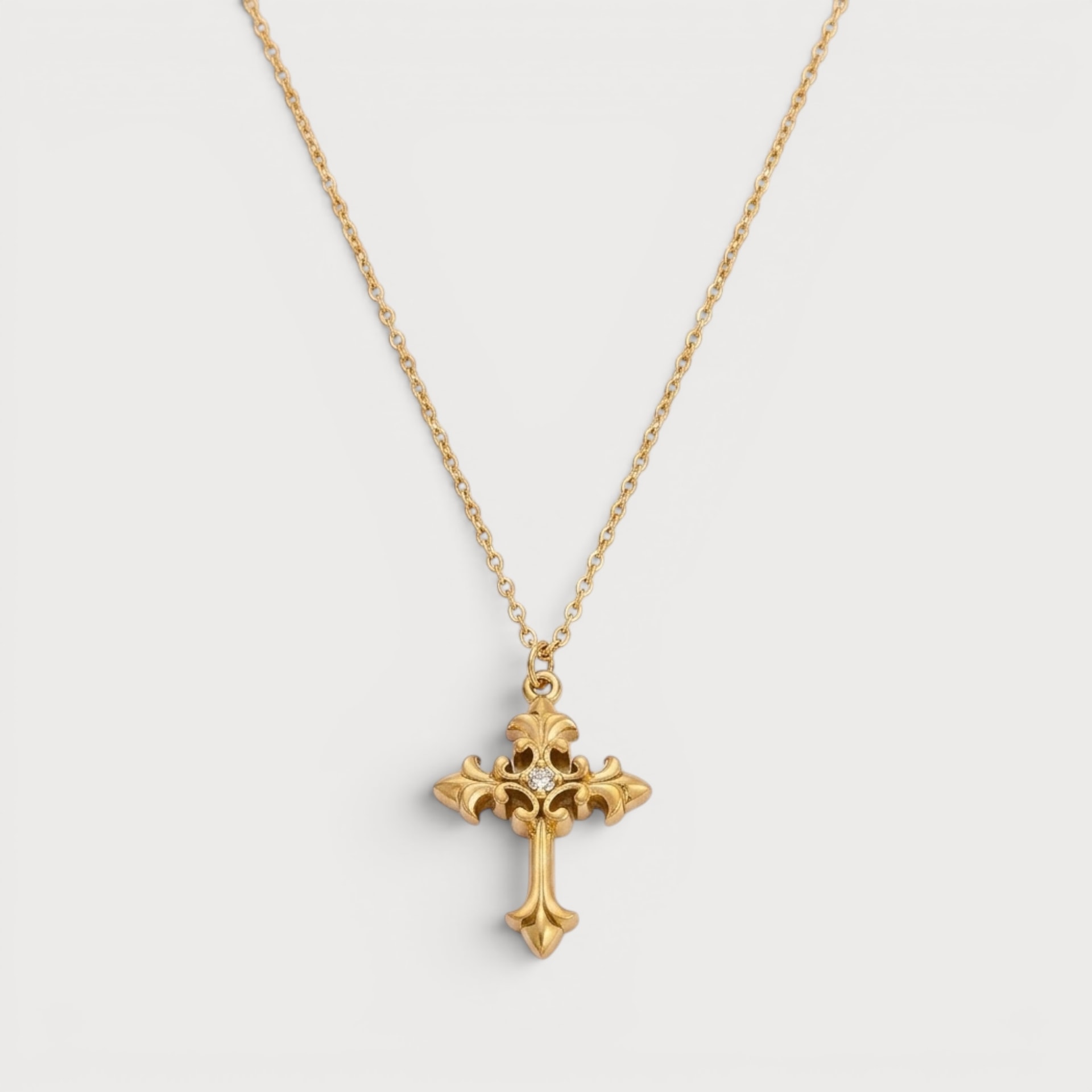 Collier croix fleur de lys sertie en acier inoxydable doré mat