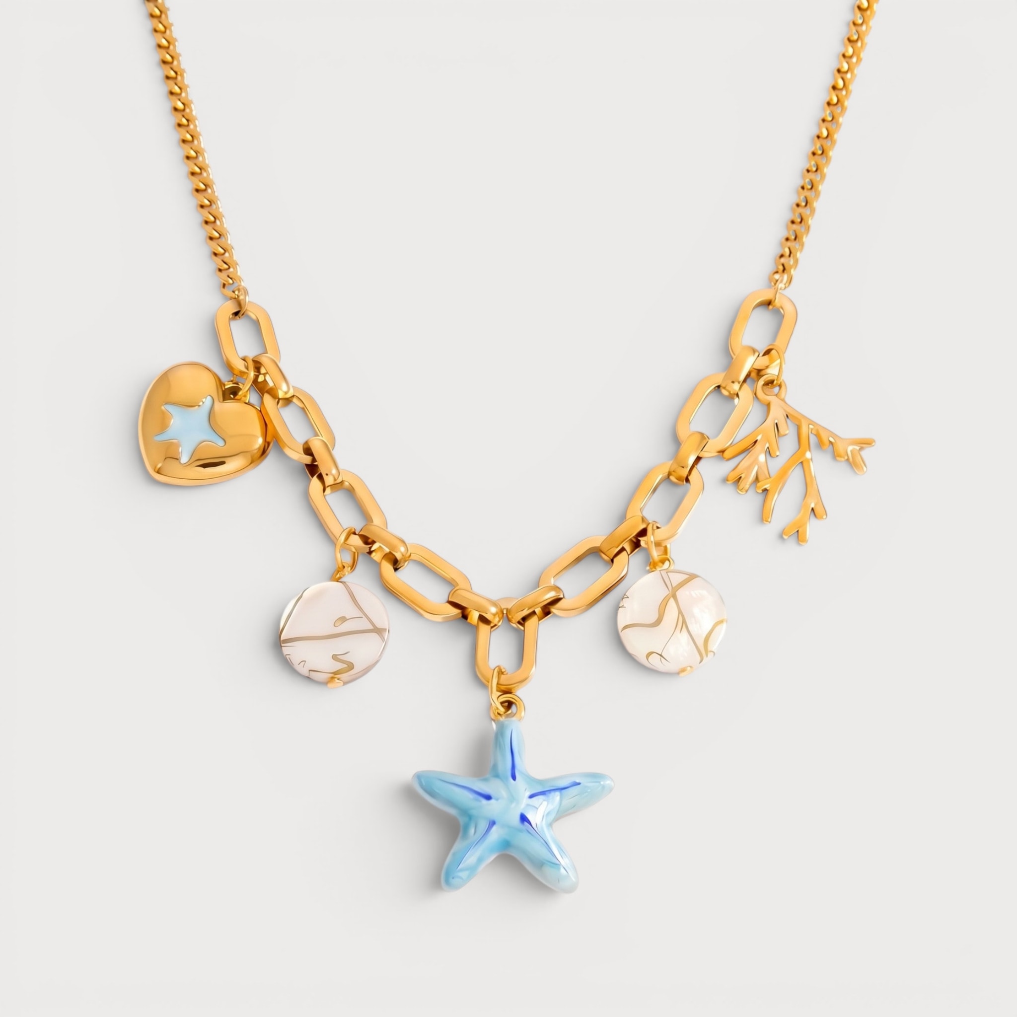 Collier cœur, étoile émaillée et corail en acier inoxydable doré | Bloom × Blaze