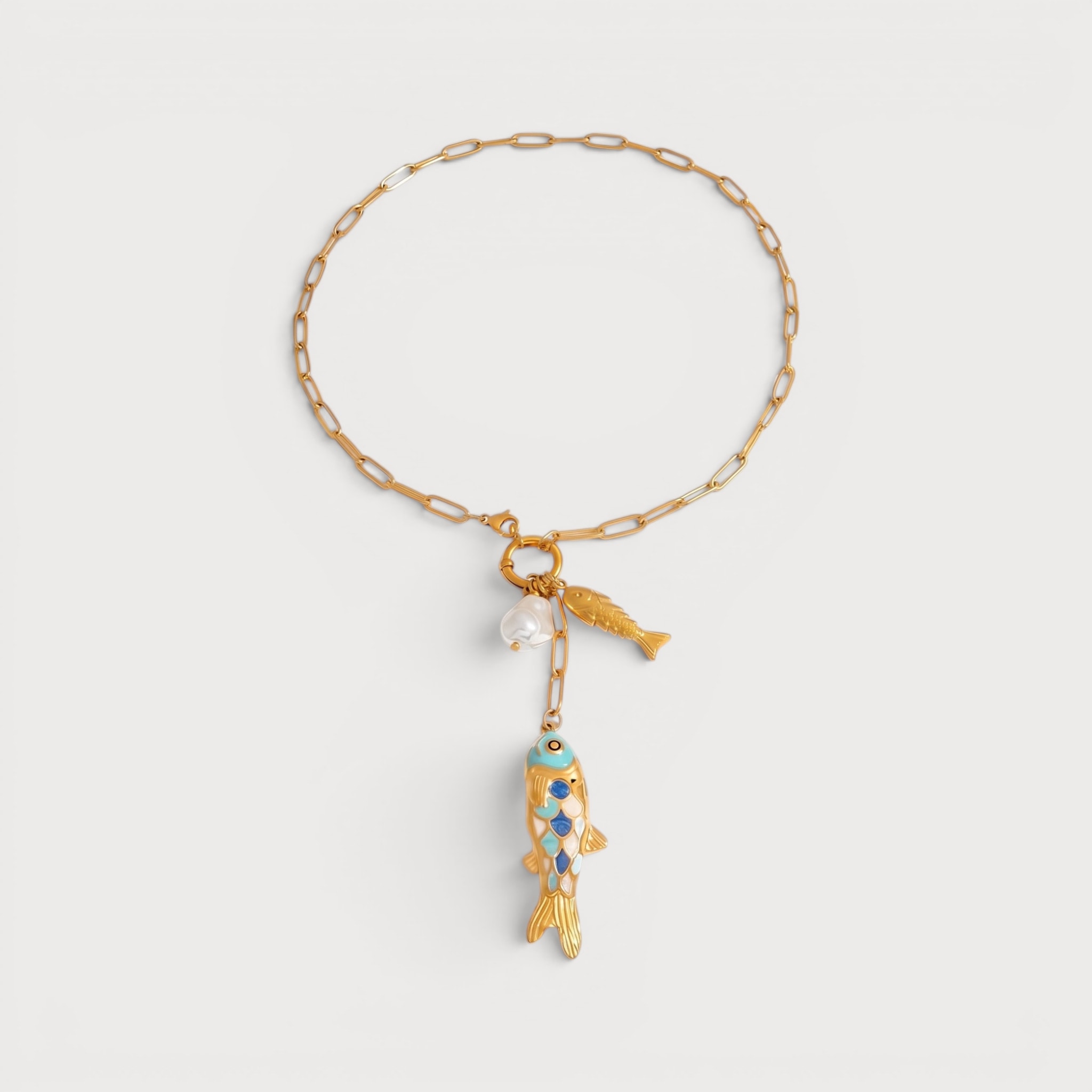 Collier deux poissons dorés et perle blanche, chaîne trombone | Bloom × Blaze